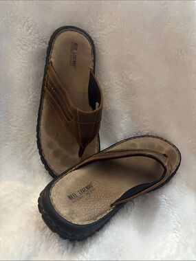 Reel Legends Men’s Brown Leather Flip-Flop Sandals